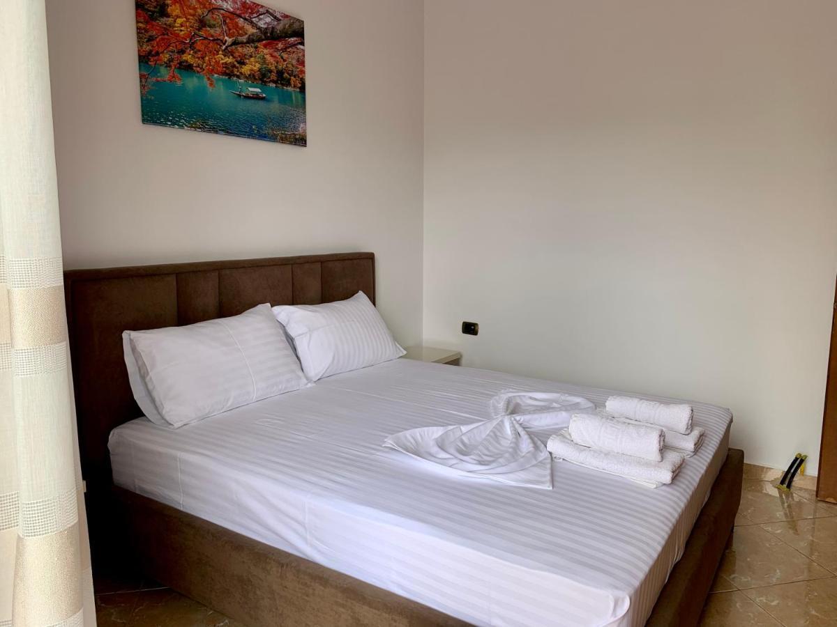 Bardhi Apts Sarandë Exterior foto